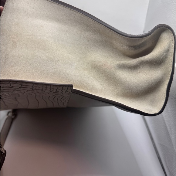 Authentic Givenchy Shark Leather Handbag – Luxury Designer Bag - Picture 8 of 13